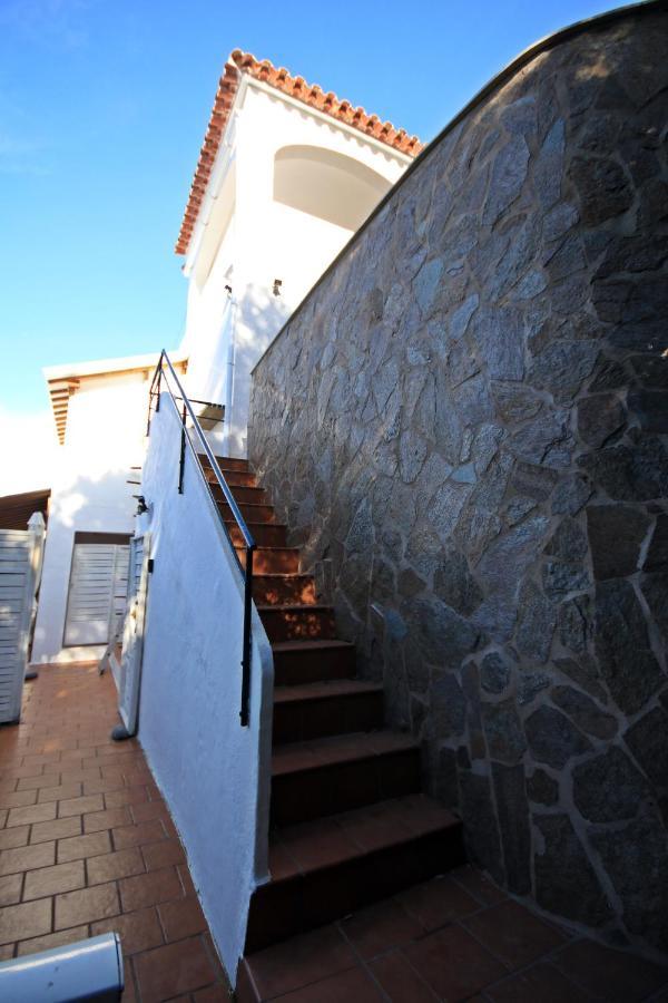 Wunderschoenes Kleines Apartment Fuer 2 Personen Mit Idylischen Blick Ins Gruene カラ・ガルダナ エクステリア 写真