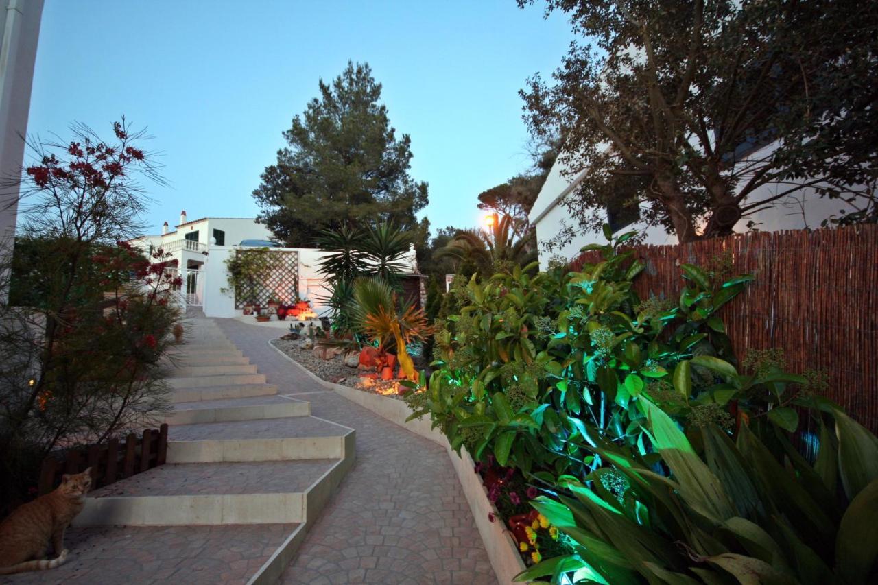 Wunderschoenes Kleines Apartment Fuer 2 Personen Mit Idylischen Blick Ins Gruene カラ・ガルダナ エクステリア 写真