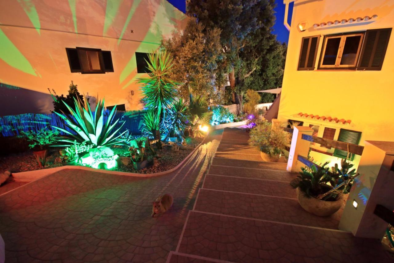 Wunderschoenes Kleines Apartment Fuer 2 Personen Mit Idylischen Blick Ins Gruene カラ・ガルダナ エクステリア 写真