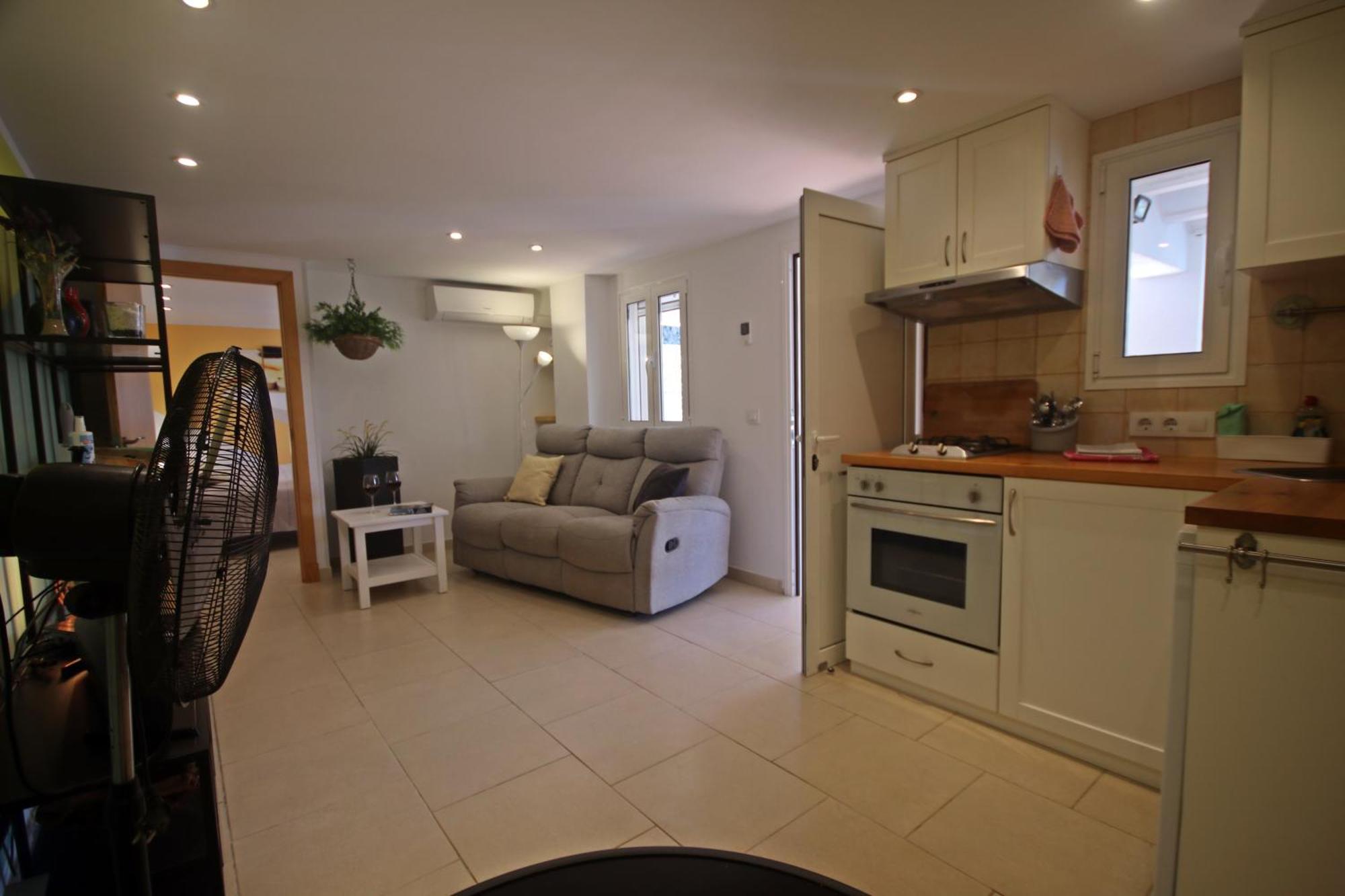 Wunderschoenes Kleines Apartment Fuer 2 Personen Mit Idylischen Blick Ins Gruene カラ・ガルダナ エクステリア 写真