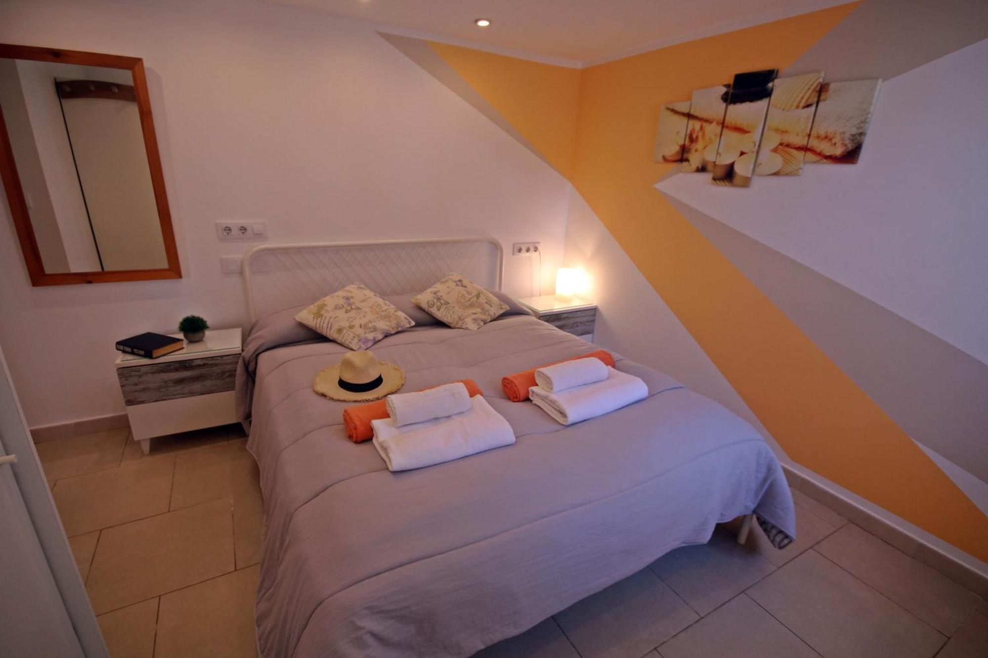 Wunderschoenes Kleines Apartment Fuer 2 Personen Mit Idylischen Blick Ins Gruene カラ・ガルダナ エクステリア 写真