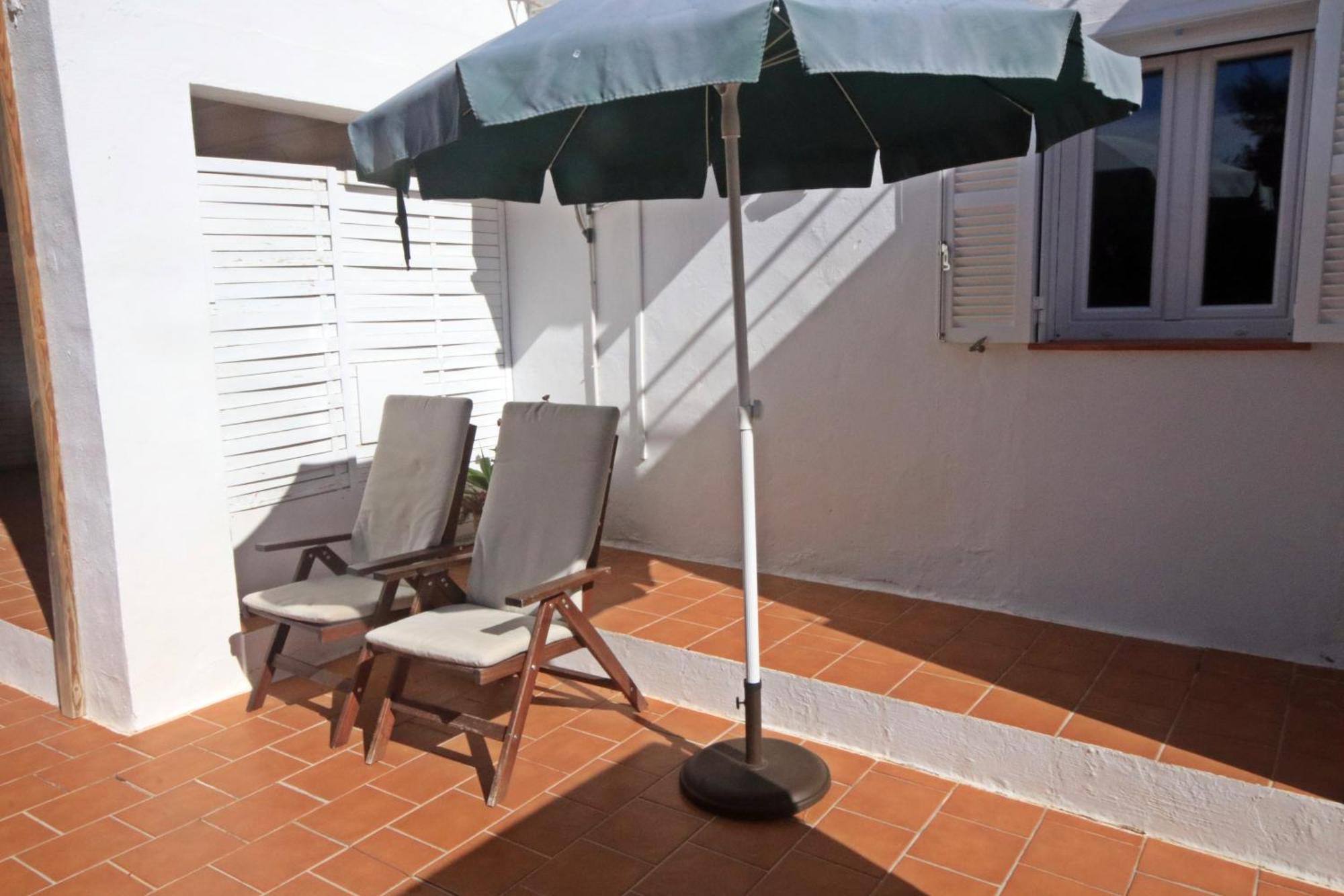Wunderschoenes Kleines Apartment Fuer 2 Personen Mit Idylischen Blick Ins Gruene カラ・ガルダナ エクステリア 写真